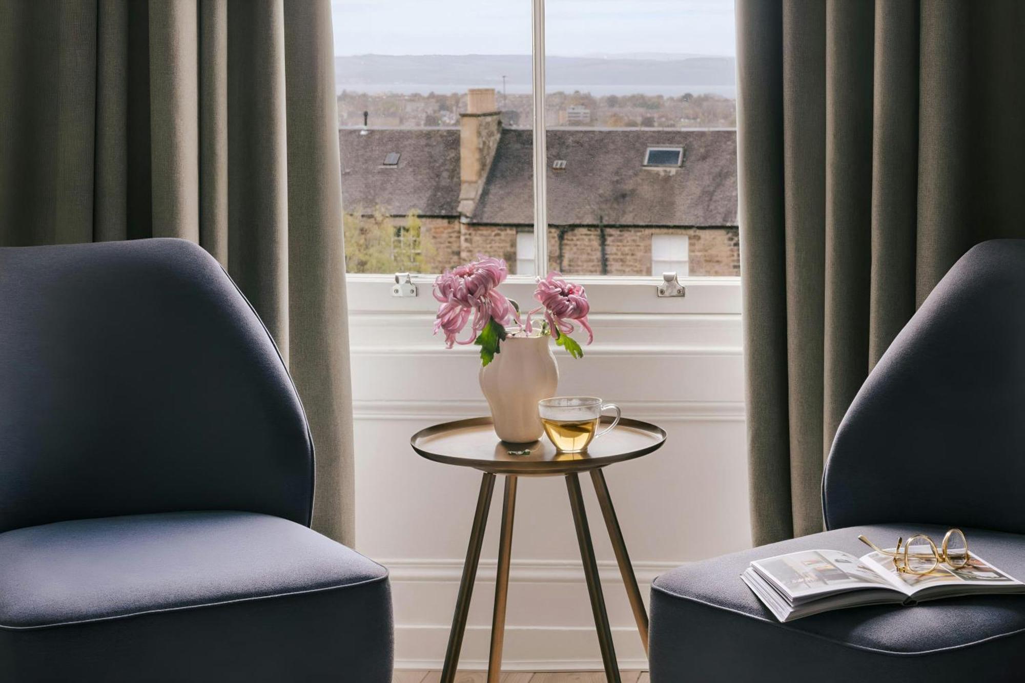 Aparthotel Sonder By Marriott Bonvoy Royal Garden New Town 4*