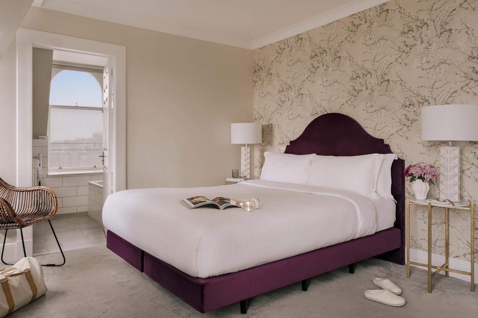 Sonder By Marriott Bonvoy Royal Garden Apartments New Town Aparthotel 4*