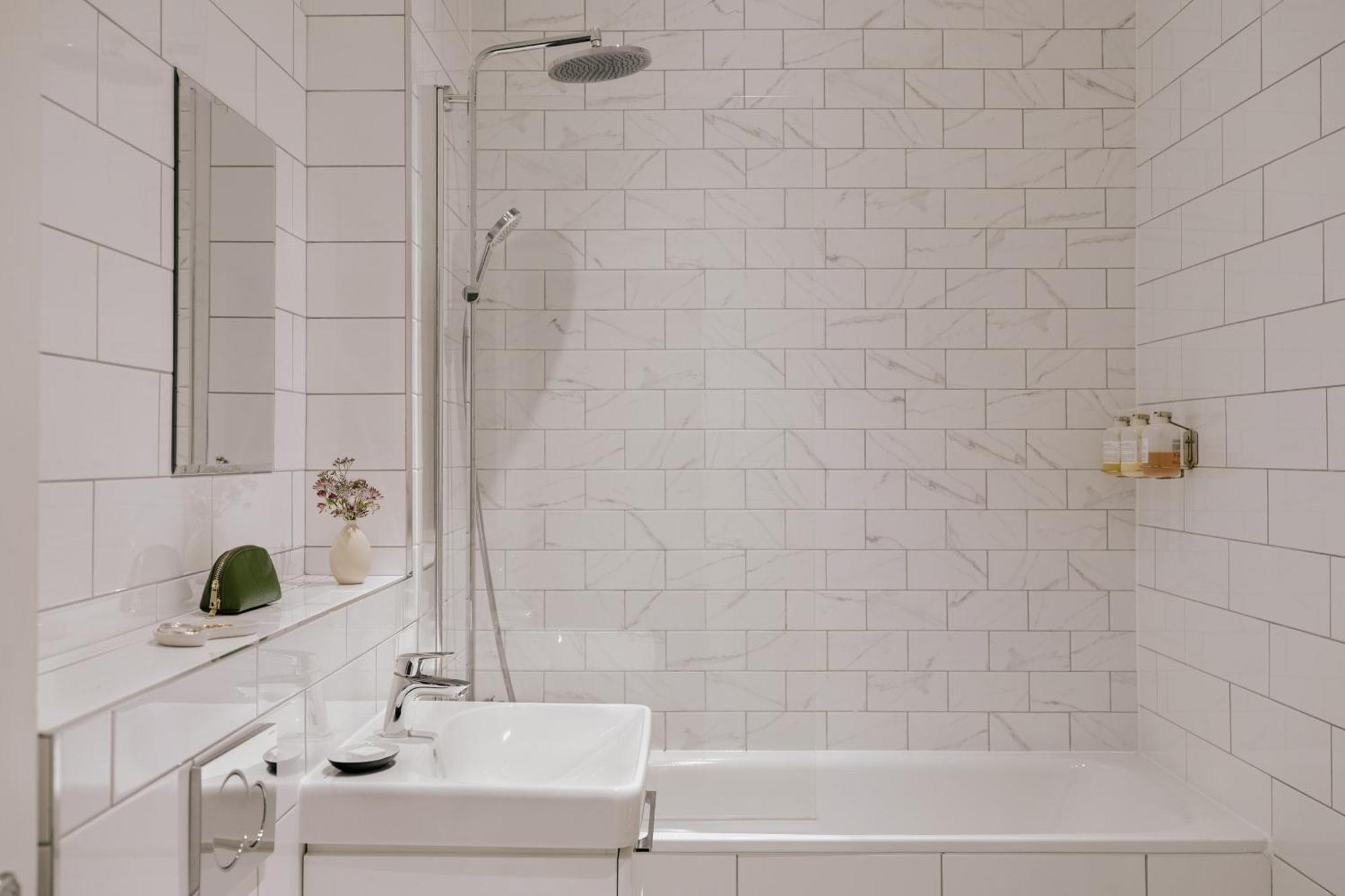 Sonder By Marriott Bonvoy Royal Garden Apartments New Town Edinburgh