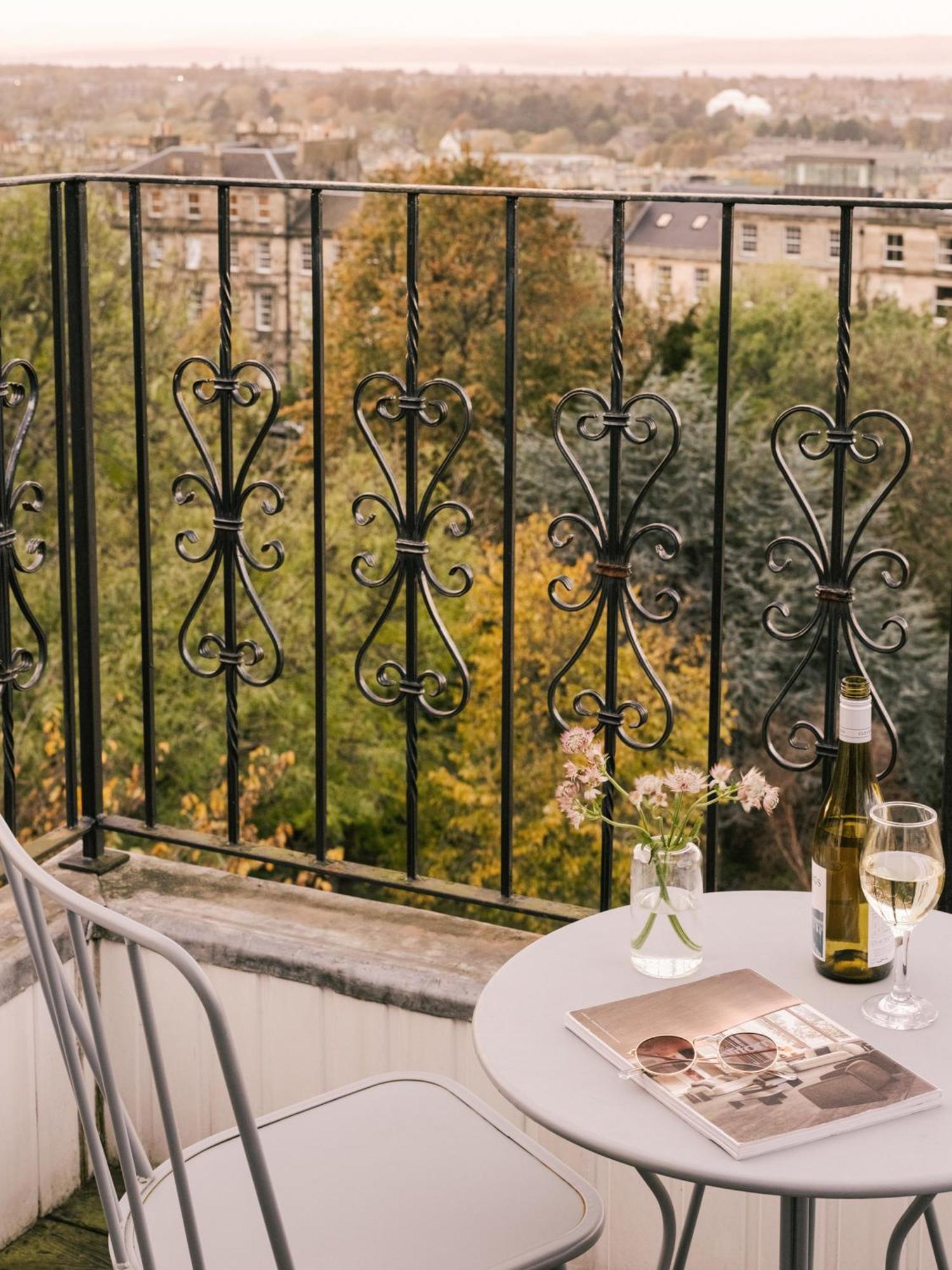 Sonder By Marriott Bonvoy Royal Garden Apartments New Town 4*